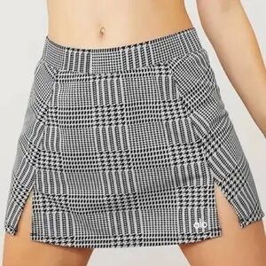 Alo Houndstooth Micro Plaid Skort